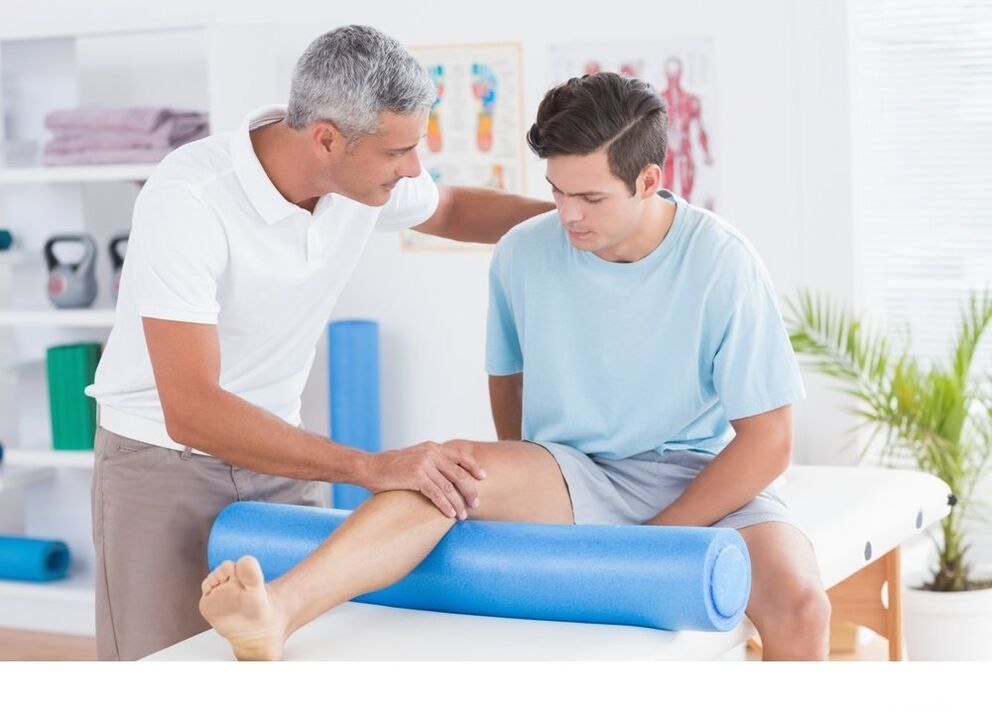 Un médico con una artrosis de las piernas